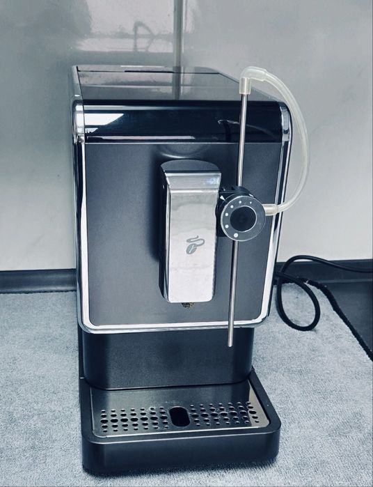 Кафеавтомат Tchibo Esperto Pro Capuccino