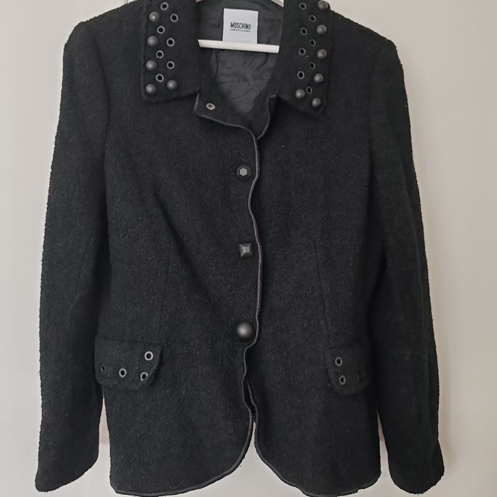 Яке Moschino от букле