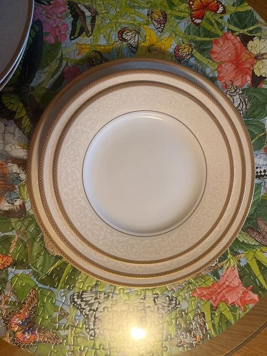 Set 4x3 farfurii portelan fin Iris Cluj Napoca