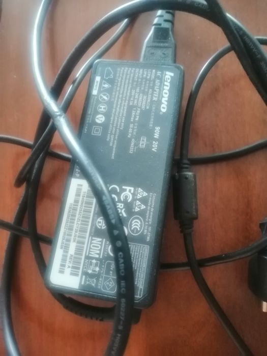 Продам зарядное устройство