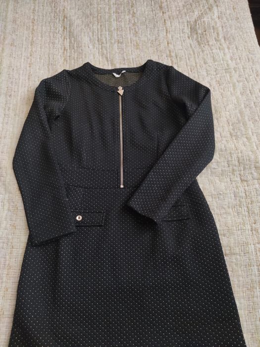 Рокля на Guess за госпожица