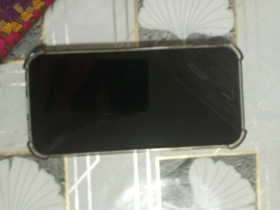 Проам айфон 12 в хорошем состояние