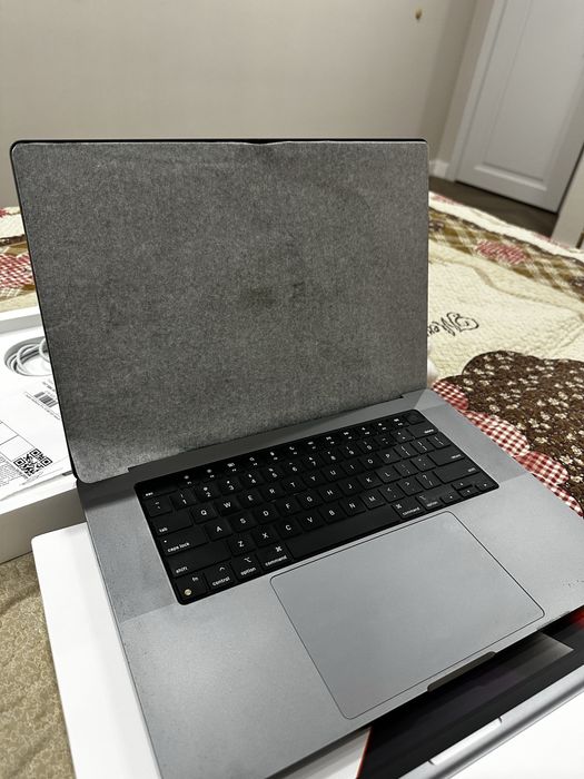 MacBook Pro 16” на M1 (16 ГБ/ 1 ТБ)