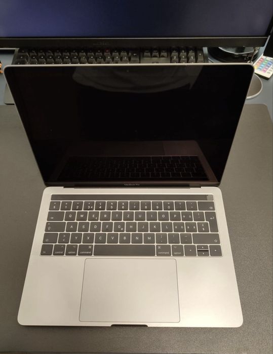 MacBookPro 2017 13-inch RAM 16 GB / SSD 250 GB