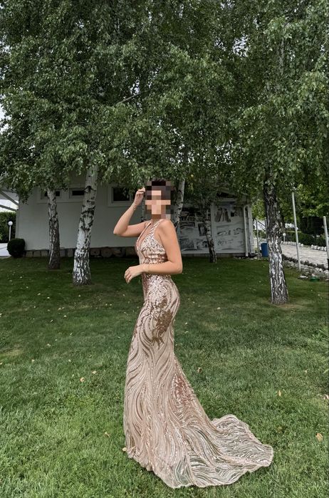 Официална рокля