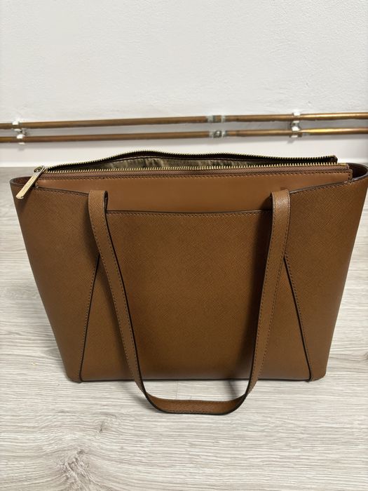 Geanta Michael Kors maro