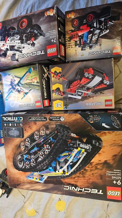 Vand seturi Lego in cutie originala cu instructiuni, la jumate de pret