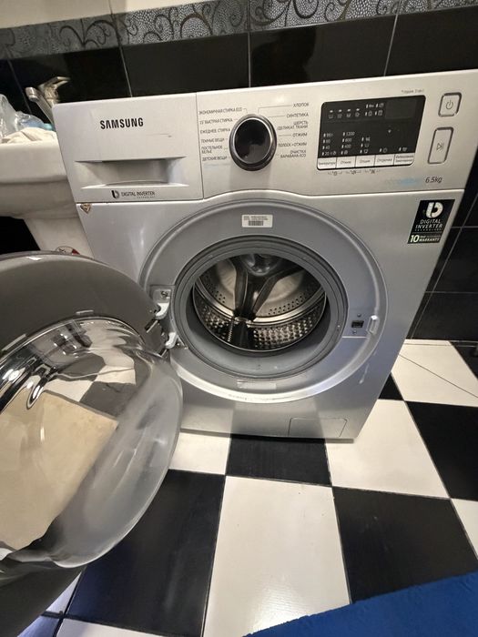 Продам стиральную машинку.