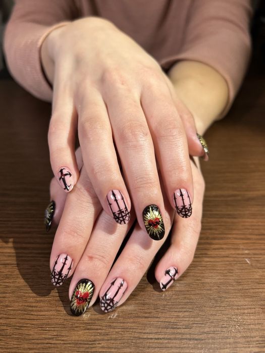 Manichiura semi si gel