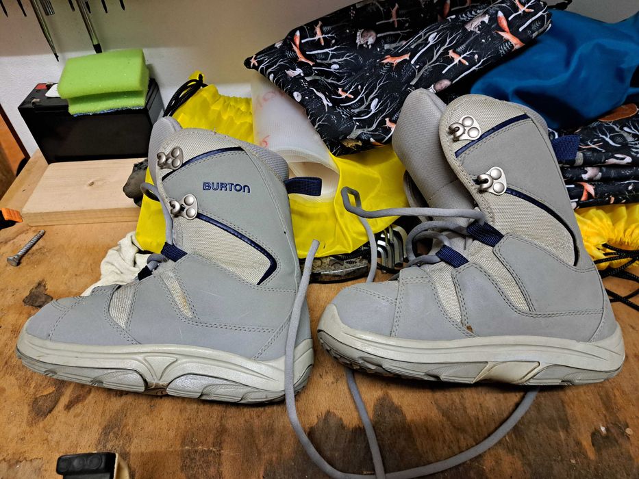 Boots snowboard Burton, nr 32/33