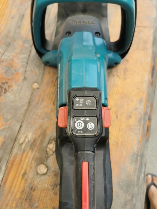 Mașina tuns gard viu makita duh 502 profesionala