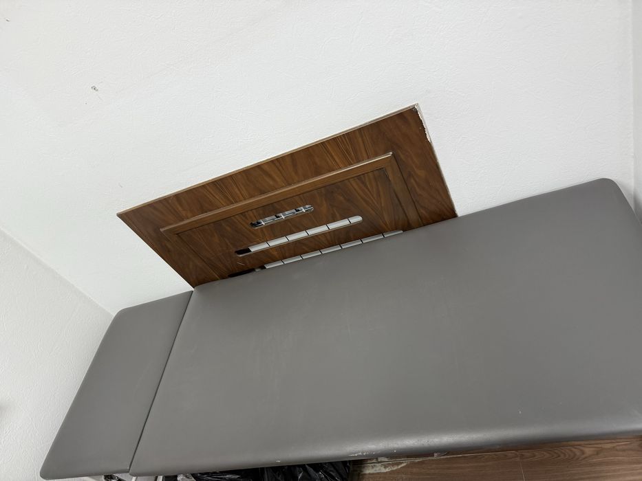 Кушетка для мастеров наращивания ресниц и депиляции