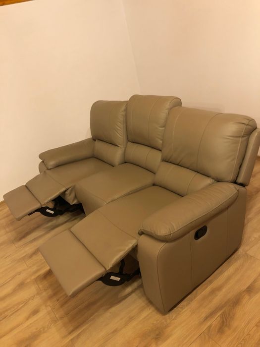 Canapea extensibila cu recliner , piele naturala !