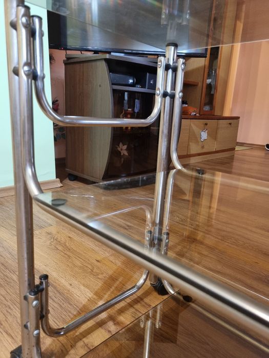 Стъклена холна масичка