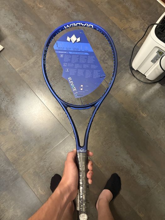Тенис ракета DIADEM ELEVATE LITE V3