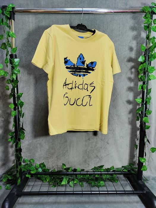Tricou Adidasi X Gucci marimea XS