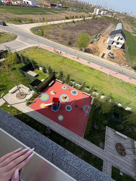 Inchiriez apartament 2 camere Hills Splai