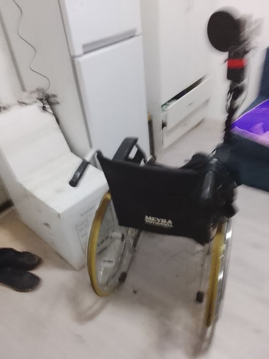 Инвалидная коляска