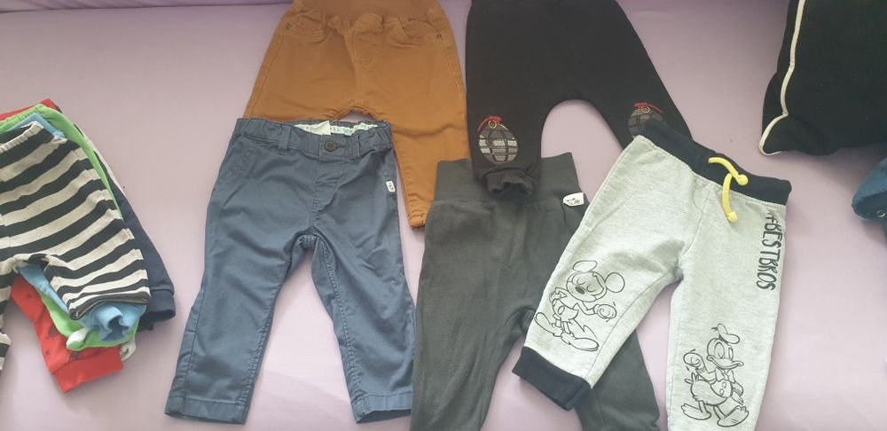 12 perechi pantaloni 68-74 baietel
