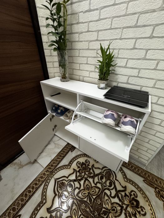 Тумбы или шкаф для обуви