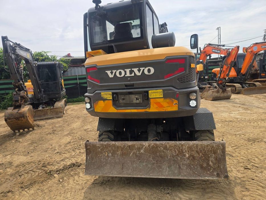 Volvo 60E pro sotilad  67000$ 2020 yil