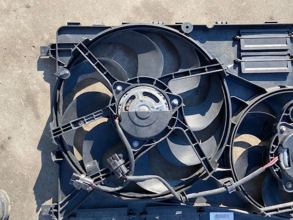 Ventilator Volvo XC60 XC70 S60 V70 2015 31338823
