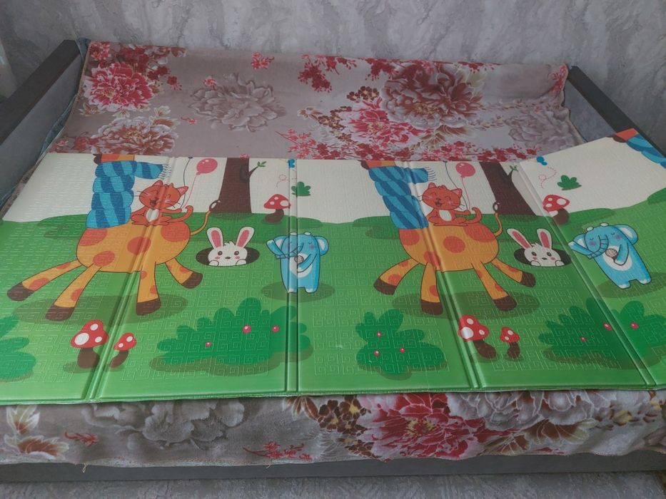 Детский коврик развивающихся