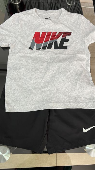 Детски тениска и къси панталони Nike