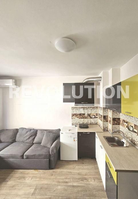 Дава се под наем Едностаен апартамент в Варна, Лятно кино Тракия - 38 кв.м за 250 € - Снимка #1