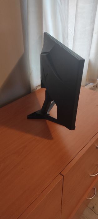 Гейминг Монитор Acer Nitro 21.5 100hz IPS нов