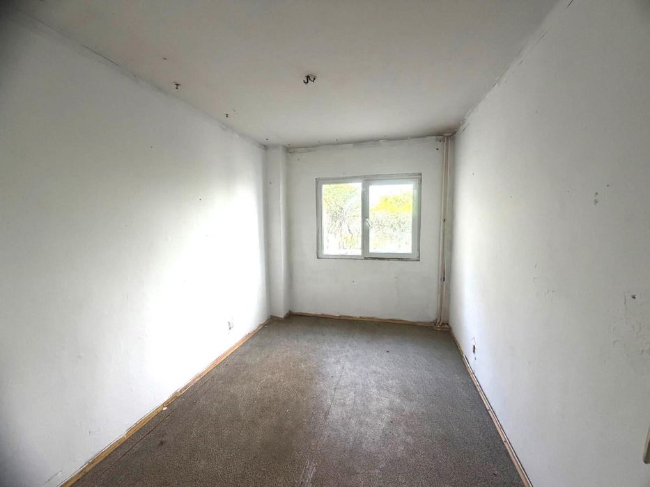 Apartament cu 3 camere decomandate de vânzare Strada Orizontului