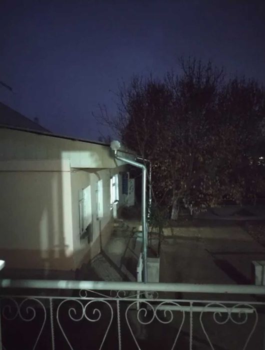 Ховли 10 сотик сотилади битонкани олдида халкабота