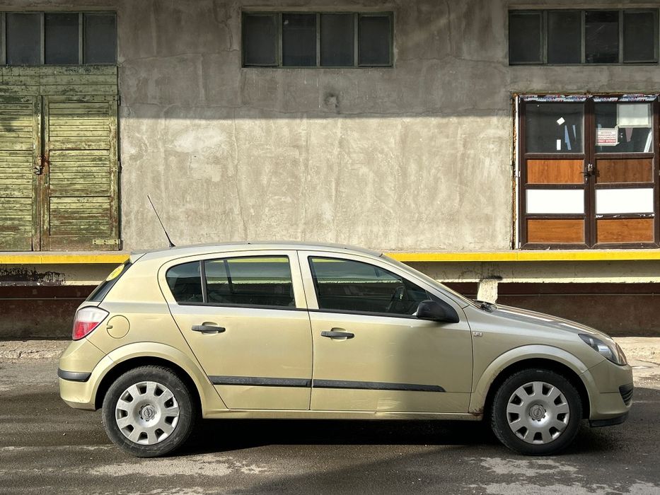 Opel Astra H   1.6 benzina