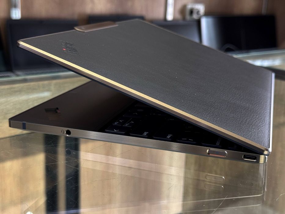 Lenovo ThinkPad Z13 Gen 1