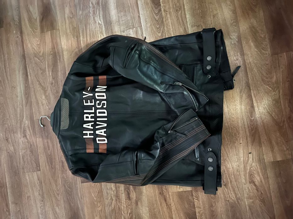 Harley Davidson XL.  XLT