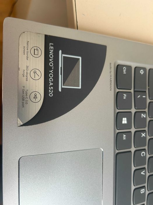 Лаптоп Lenovo YOGA 520