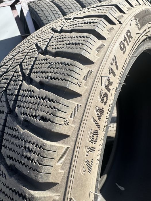 215/45/17 продам шины