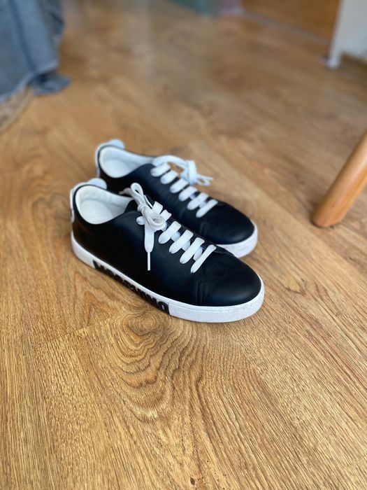 Оригинални Дамски  кецове от естествена кожа  LOVE MOSCHINO номер 38