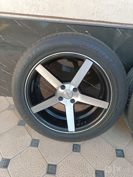 Vossen Diska balon 215 55 R17 Holati Yaxshi