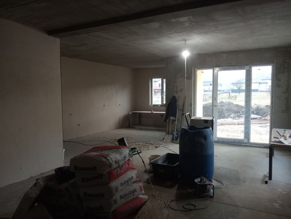 Vând casă single in cisnadie teren 500 mp