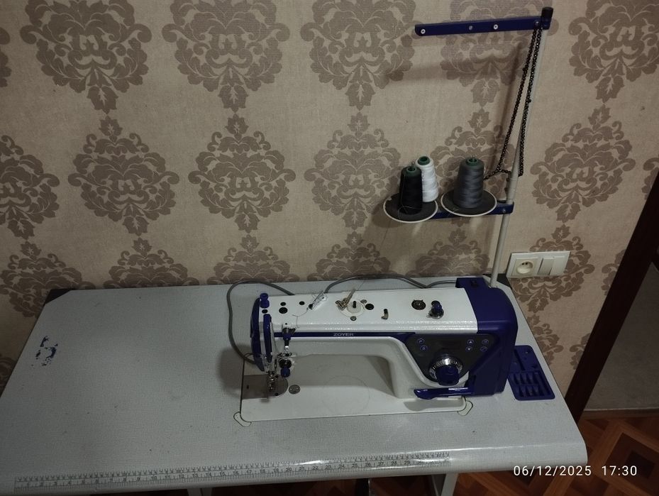 Zoyer tikuv mashinasi