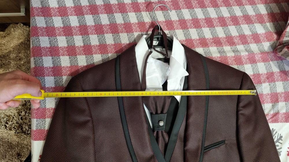 Vand costum barbat , purtat  singura data