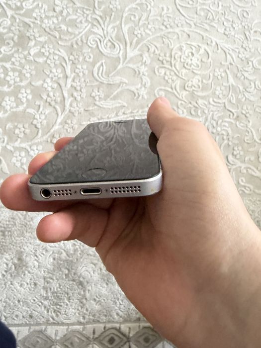 iPhone SE 1 поколения 128 гб