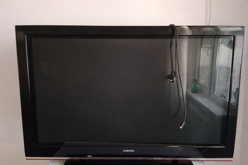 Телевизор продаю