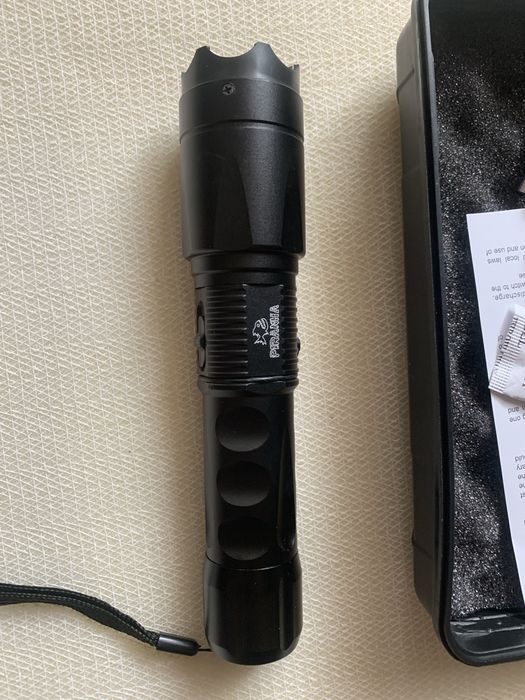 FlashTac electroshock cu 3.800.000 volți Piranha