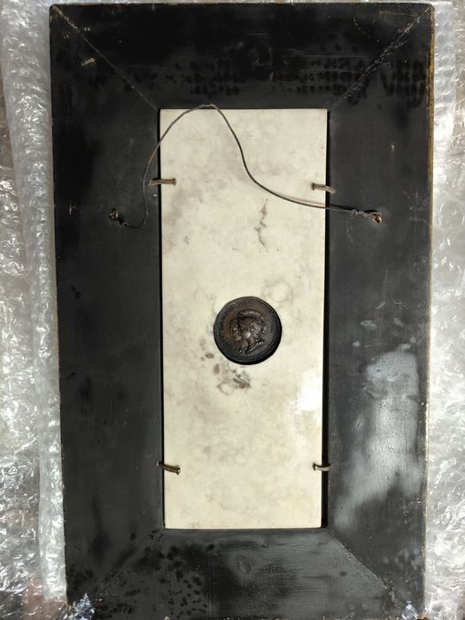 Продавам оригинален мраморен релеф на съня и смъртта Уилям Уайон