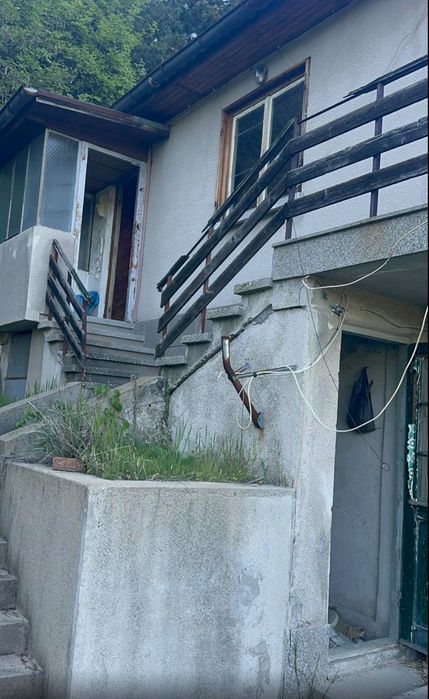 Продавам вила в Асеновград  !