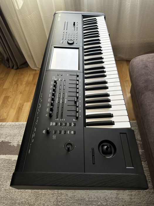 Vând korg kronos 3
