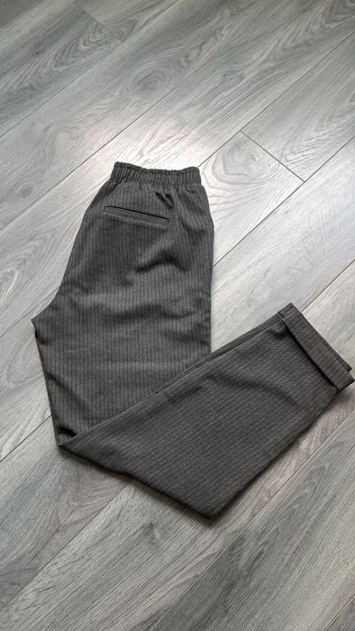 Pantaloni Bershka S