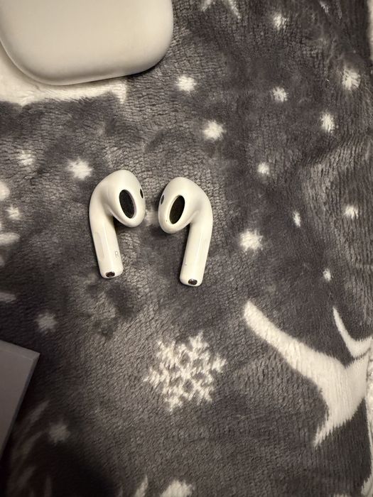 Casti Appel AirPods 4 (2024)